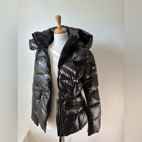 Mackage Madalyn Lustrous Down V Jacket Black - Picture 3 of 14